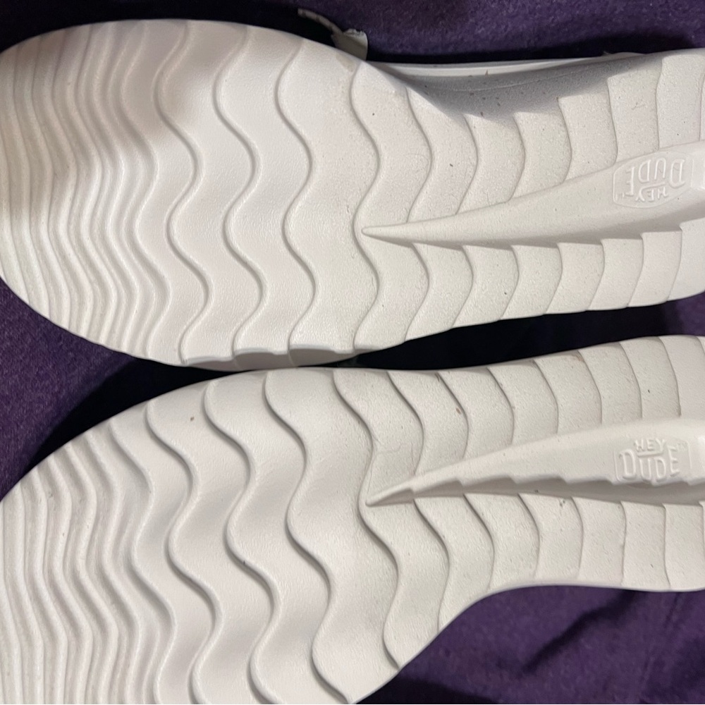 Hey Dude Women’s Beige Slip-On Shoes - Picture 3 of 3